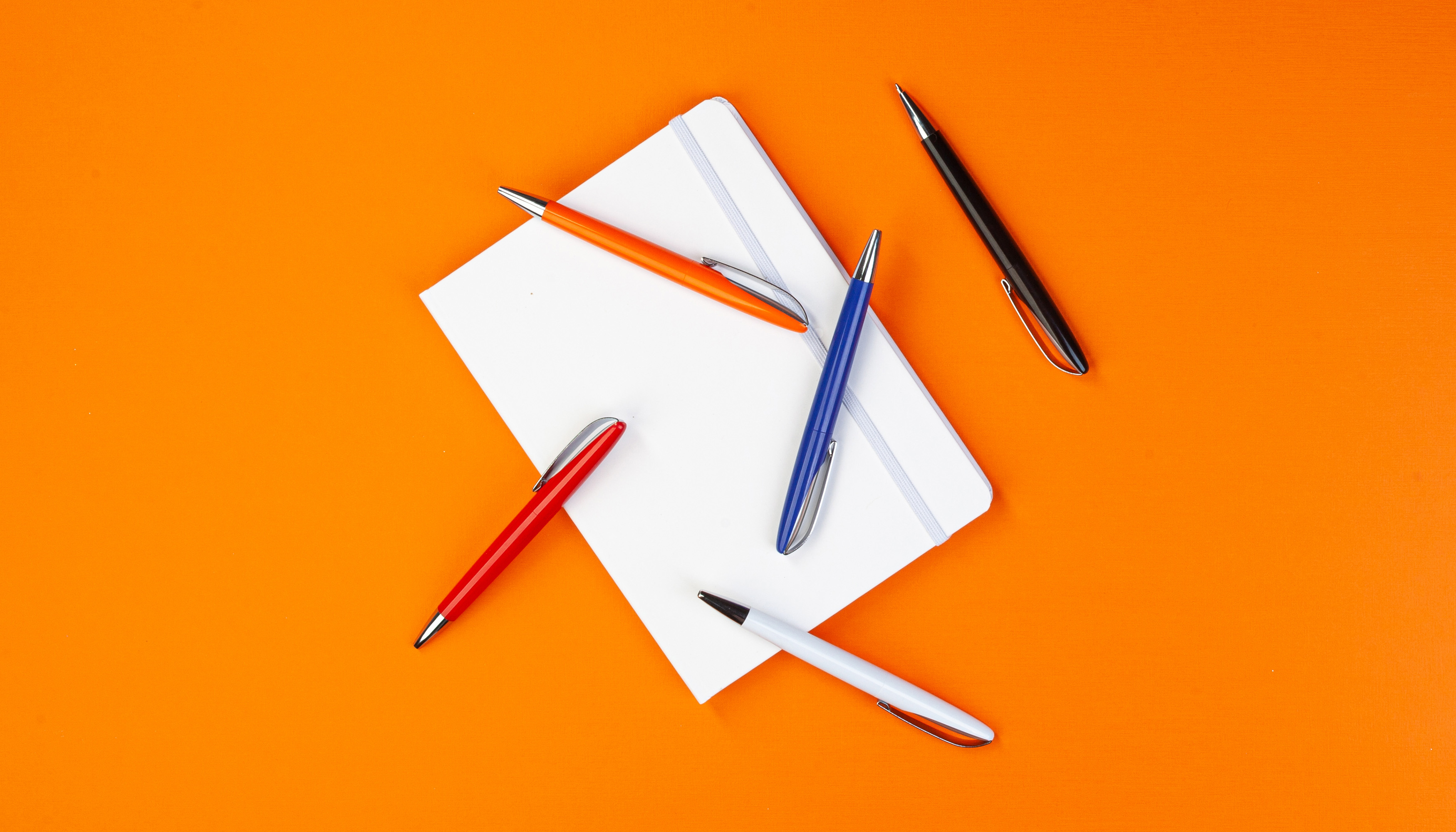 ����� ��������� "Monica", �����/�������