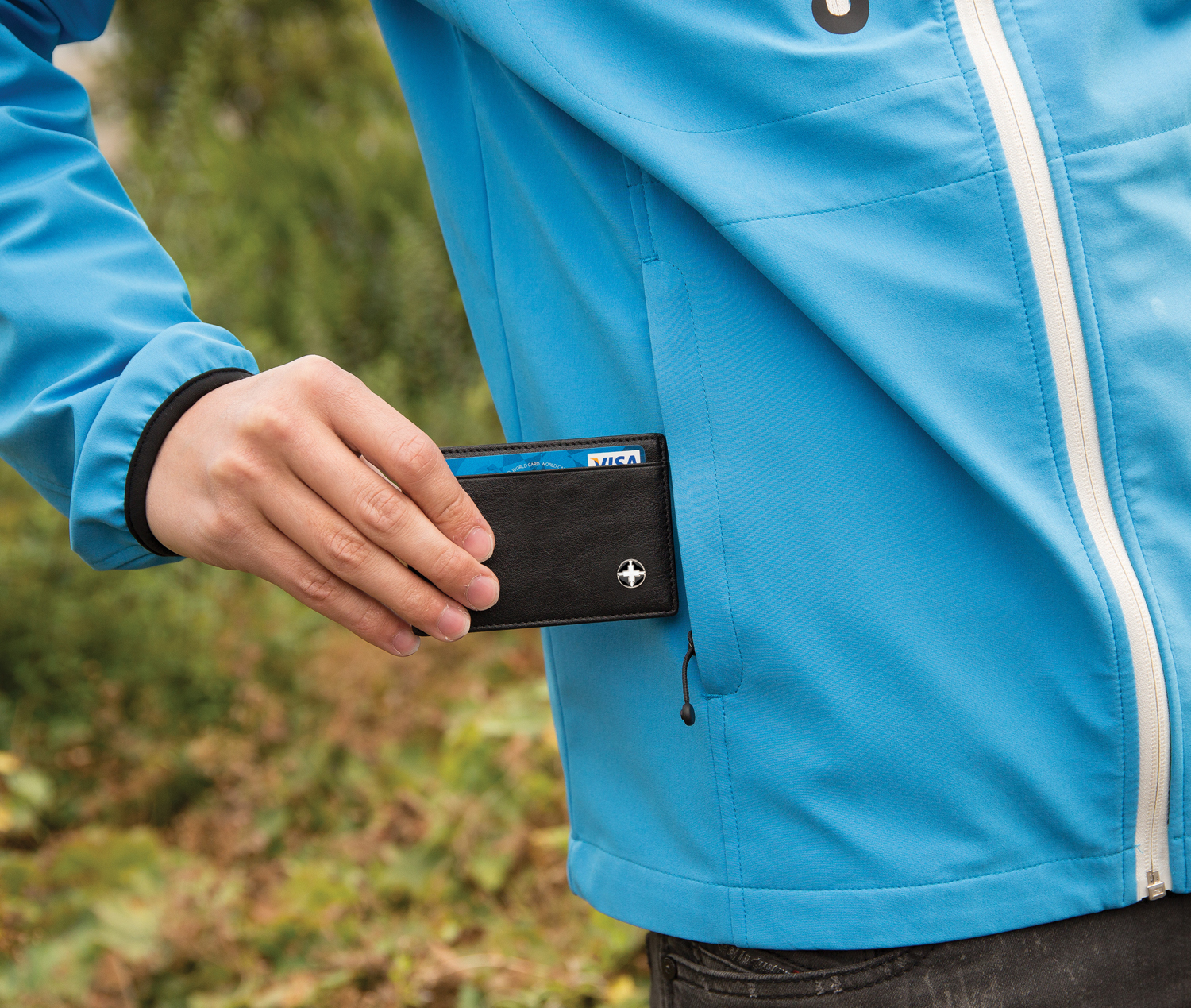 �������� Swiss Peak � ������� �� ������������ RFID