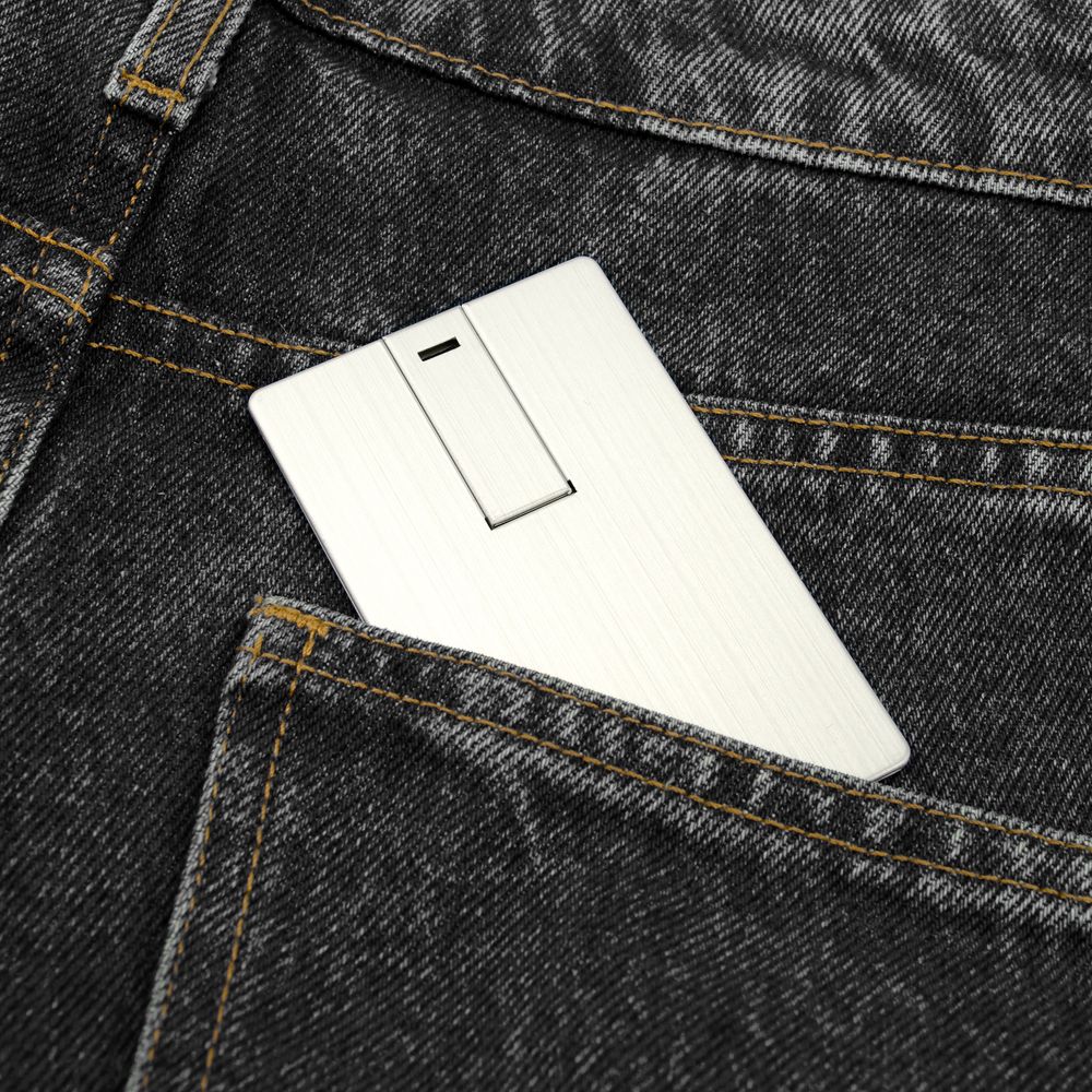  Platinum Card, 32 , 